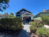 Building Photo - 2516 Encinal Ave