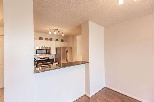 Building Photo - 651 Okeechobee Blvd