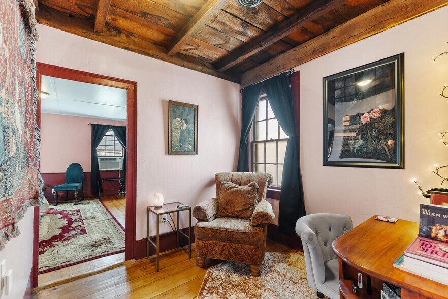 Building Photo - 25 Becket St