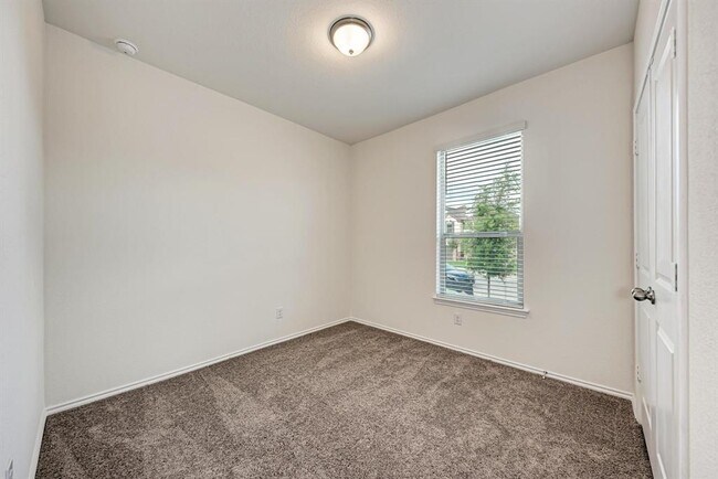 Building Photo - 1636 River Plateau Dr