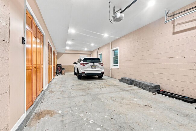 Building Photo - 88 Poplar St