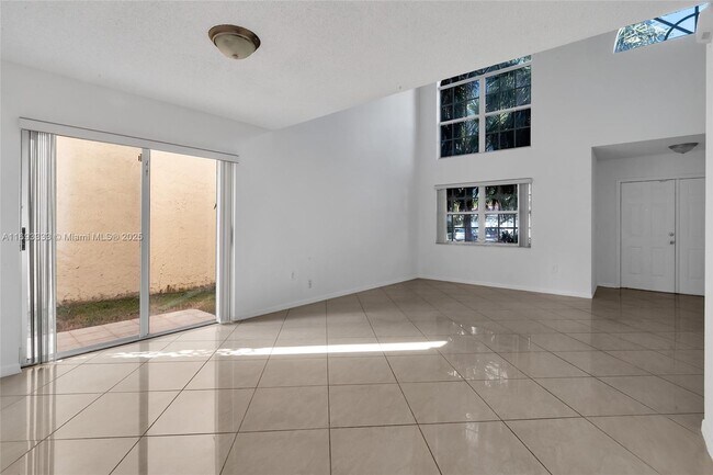 Building Photo - 106 Gables Blvd