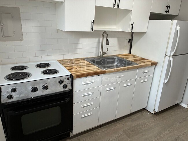 Building Photo - 14221 Triskett Rd