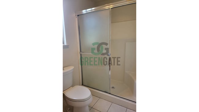 Building Photo - NOW AVAILABLE! Make this spacious 4 bedroo...