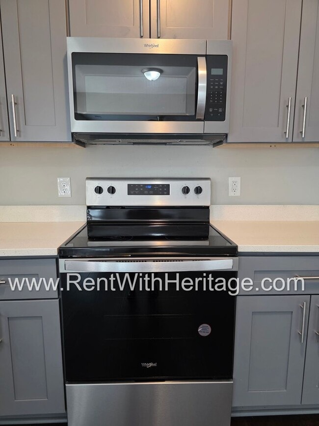 Building Photo - Stunning New 4bd/ 2.5ba / Immaculate / Attention to Detail/ Great Location