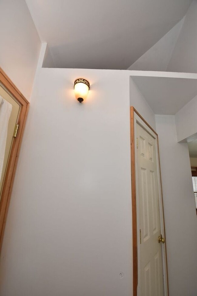Building Photo - River Park Charming 3 bedroom Single Famil...