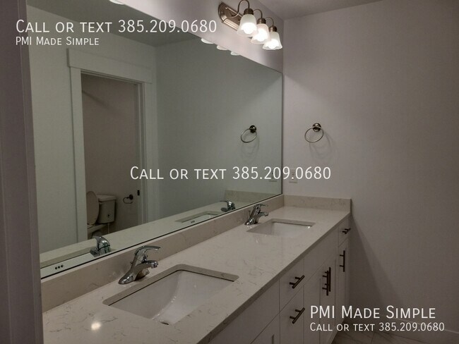 Building Photo - 10884 N Slate Ln