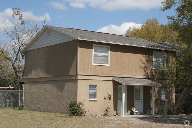 Building Photo - Park Sands Townhomes