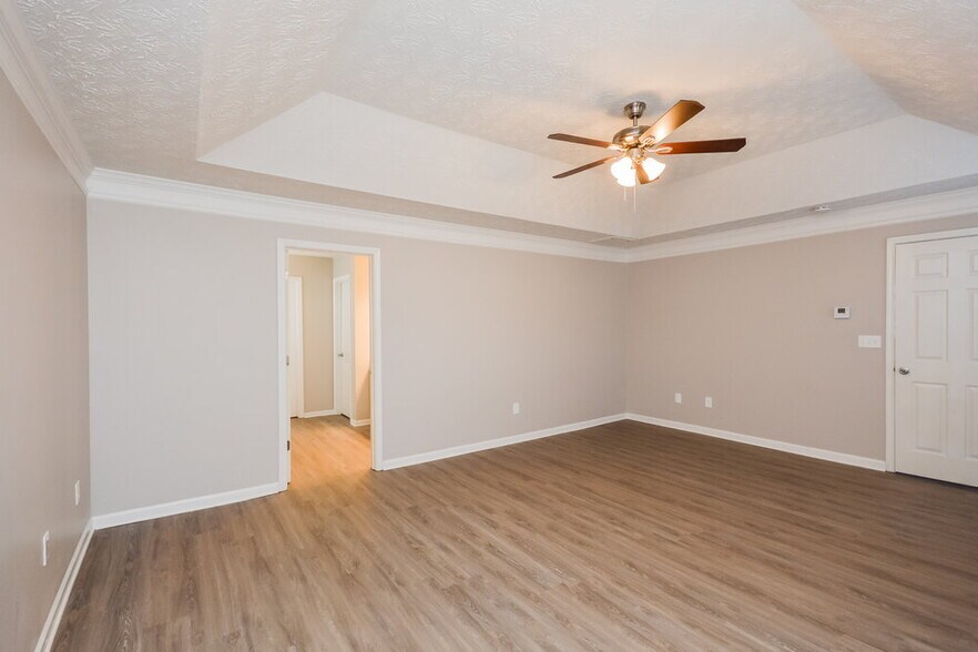 Building Photo - 80 Meadowbrook Ct