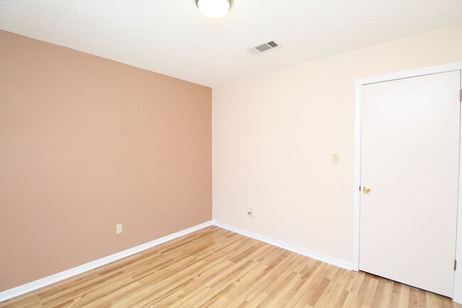 Building Photo - Milton Home with Modern Kitchen, Open Livi...