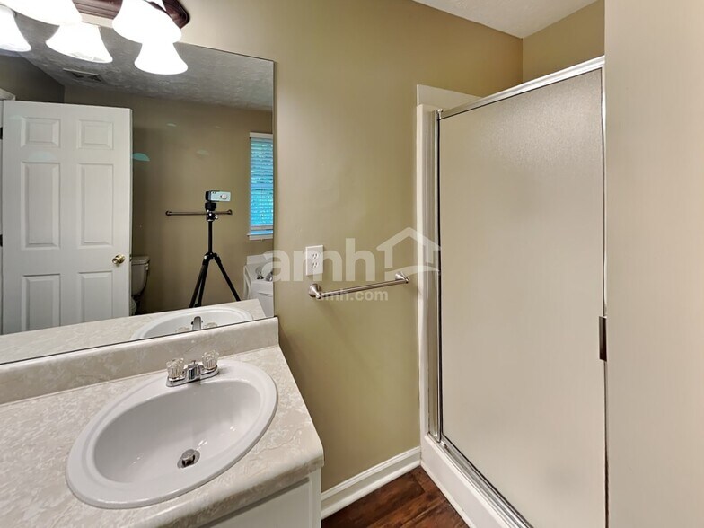 Building Photo - 3626 Clubside Walk NW