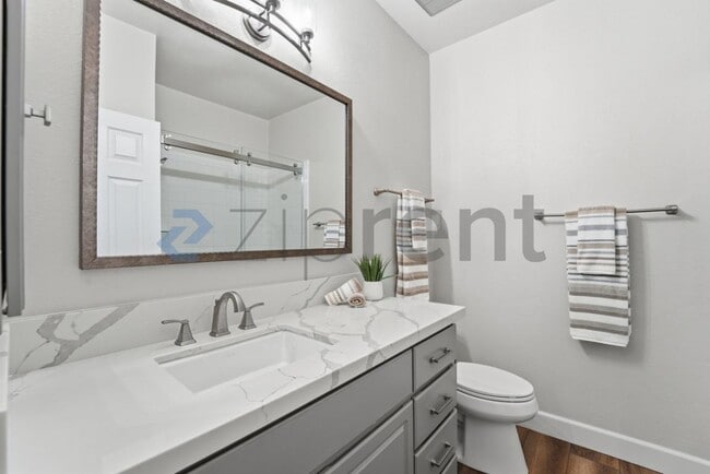 Building Photo - 9600 N 96th St