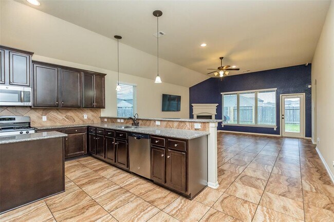 Building Photo - 4506 Hidden Oaks Wy