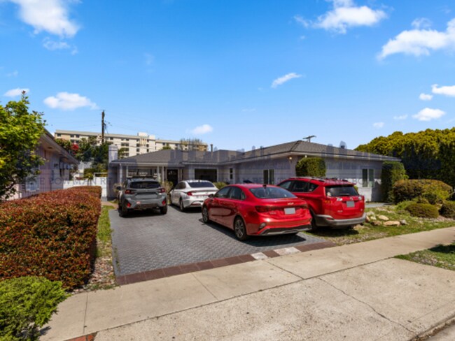 Building Photo - 5522 Dorothy Dr