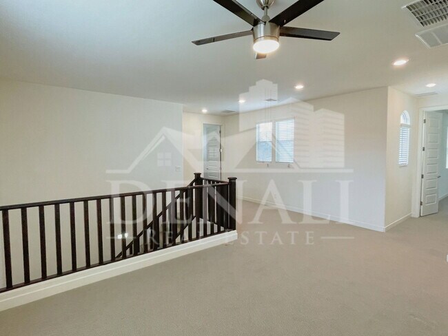 Building Photo - 17155 N 9th Pl