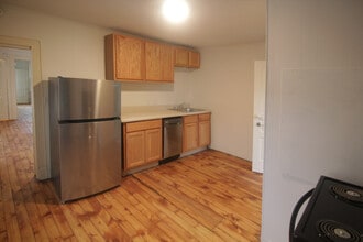 Building Photo - 208 Green St