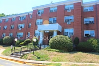 Building Photo - Ranch Style Condo – Hamden – 1 Bedroom