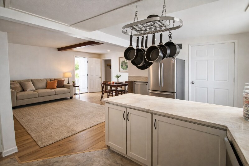 Building Photo - 333 E 300 N