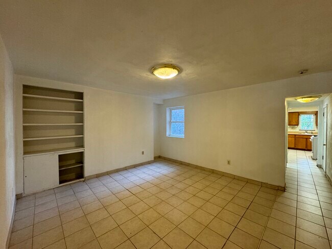 Building Photo - 505 Cato St