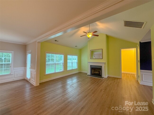 Building Photo - 128 Coral Rutledge Dr