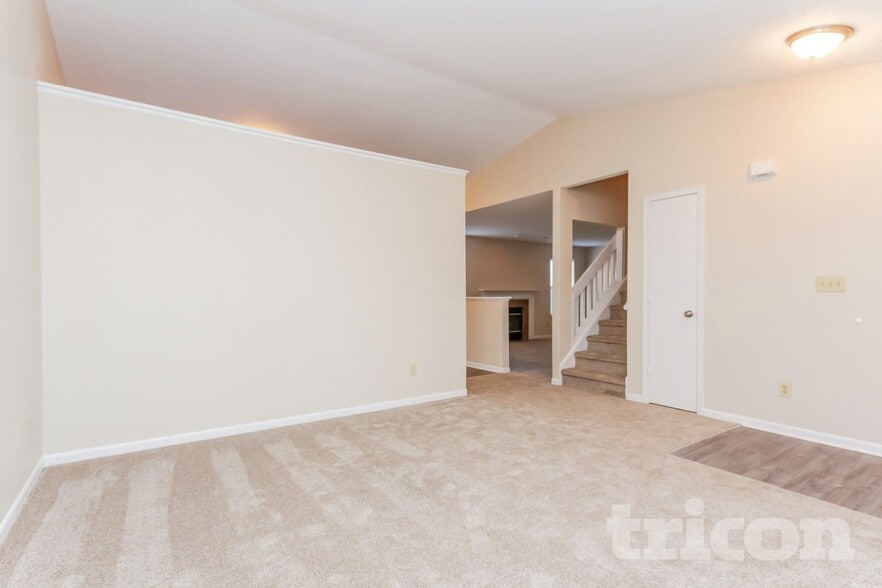 Building Photo - 6453 Townsend Way