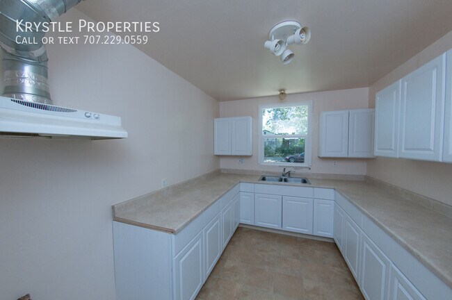 Building Photo - Coming soon! Charming East Vallejo home wi...
