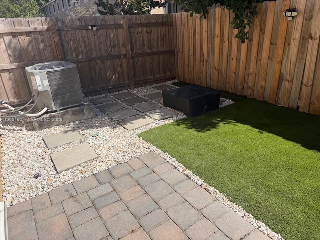 Building Photo - 2432 SE 10th St