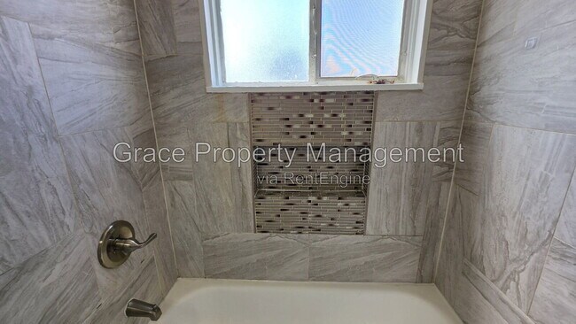 Building Photo - 7691 Leyden Ln