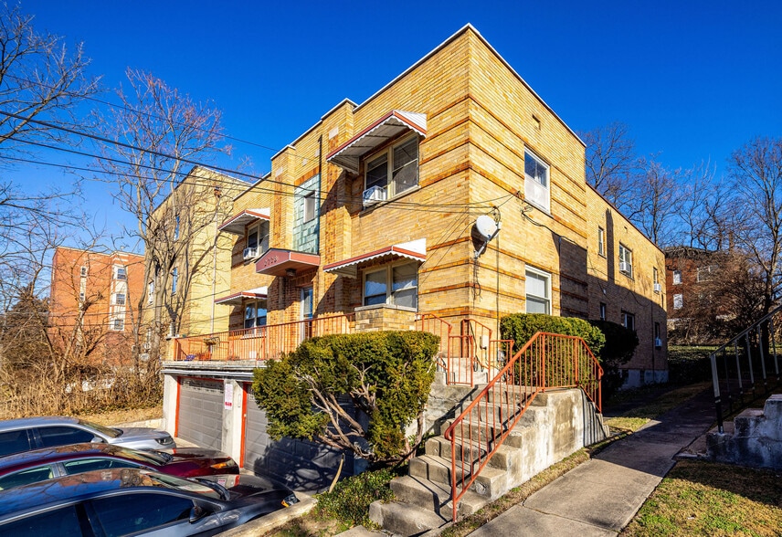 Building Photo - 2728 Digby Ave