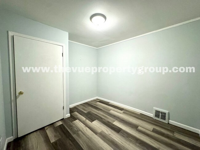 Building Photo - Spacious 3-Bedroom, 2-Bath Home with Modern Updates & Flex Rooms