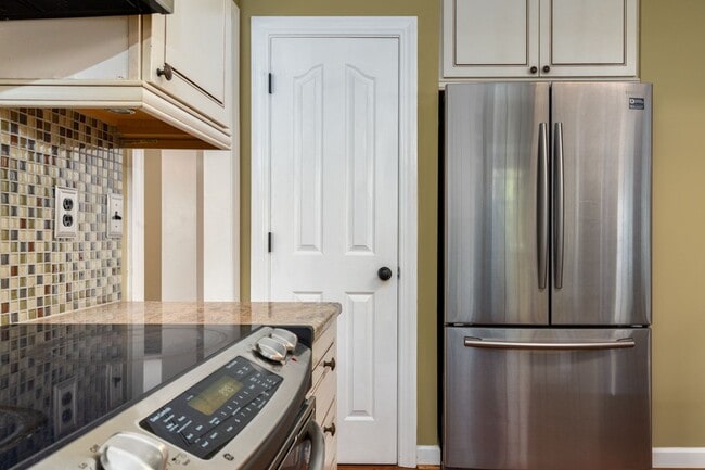 Building Photo - Looking for your dream home in a peaceful ...