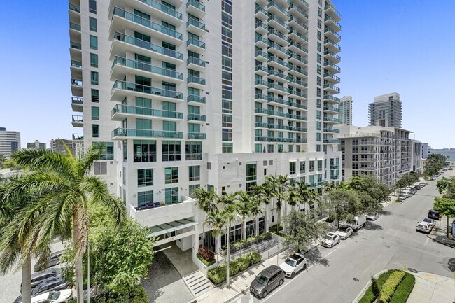 Building Photo - 1 bedroom and 1 bath condo located east side of Biscayne Blvd Miami Florida