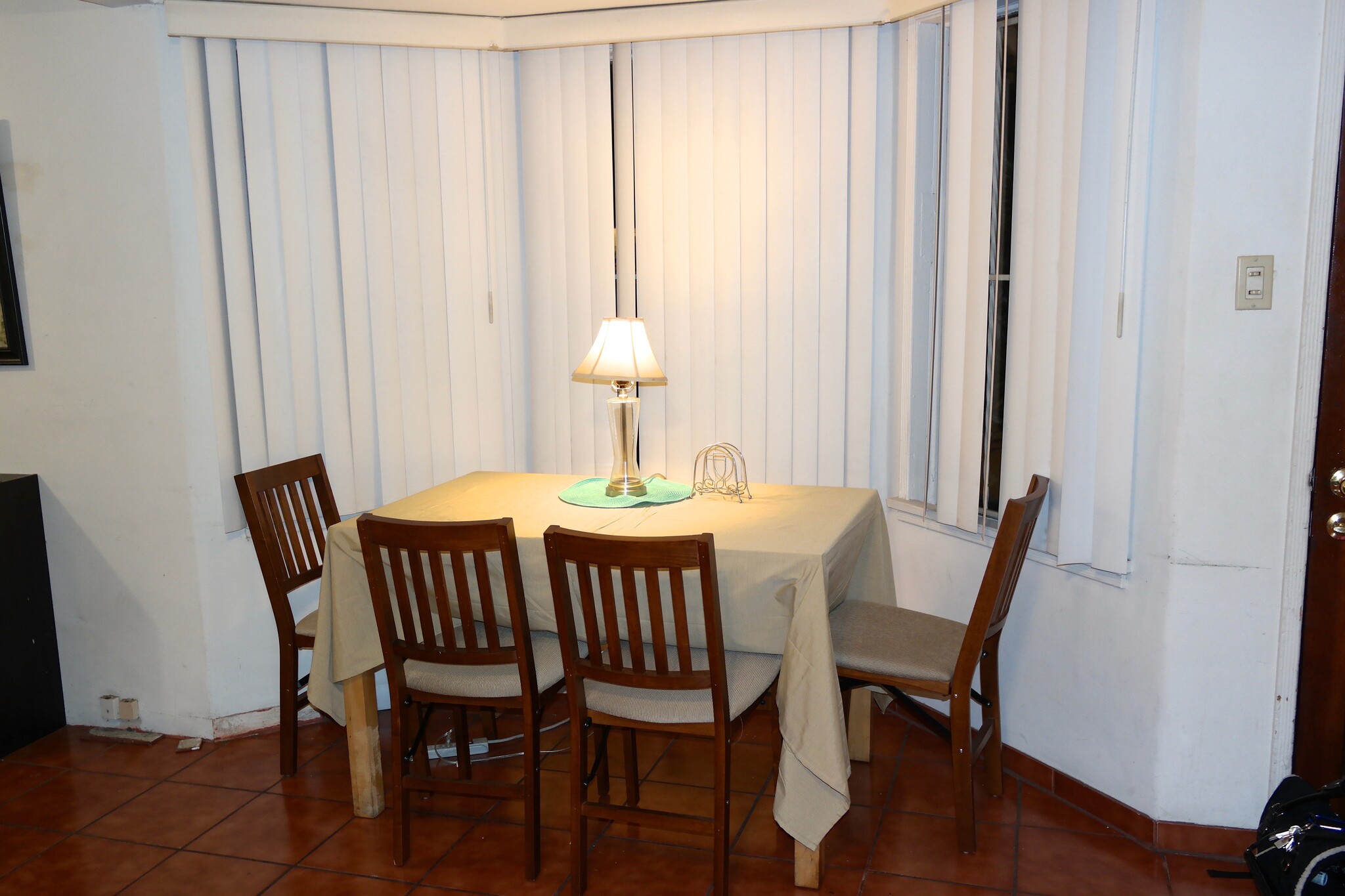 Building Photo - 10420 Buford Ave