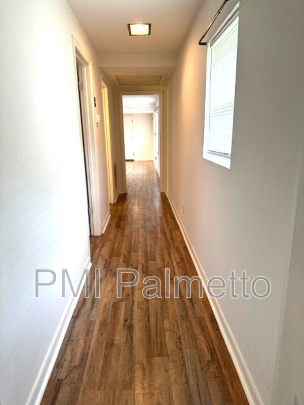 Building Photo - 109 Keen Ave