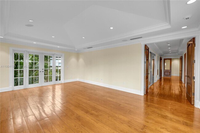 Building Photo - 13671 Deering Bay Dr