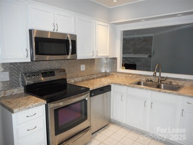 Building Photo - 11518 Green Willow Ln