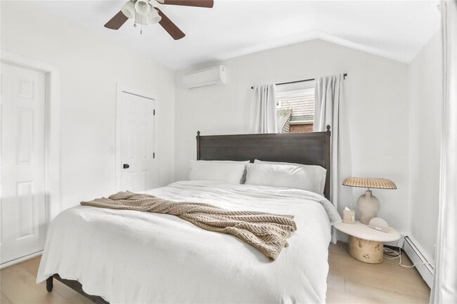 Building Photo - 45 N Howells Point Rd