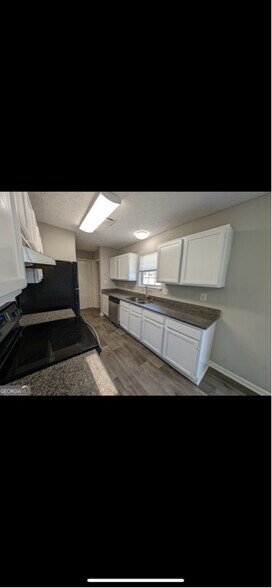 Building Photo - 130 Crystal Brook