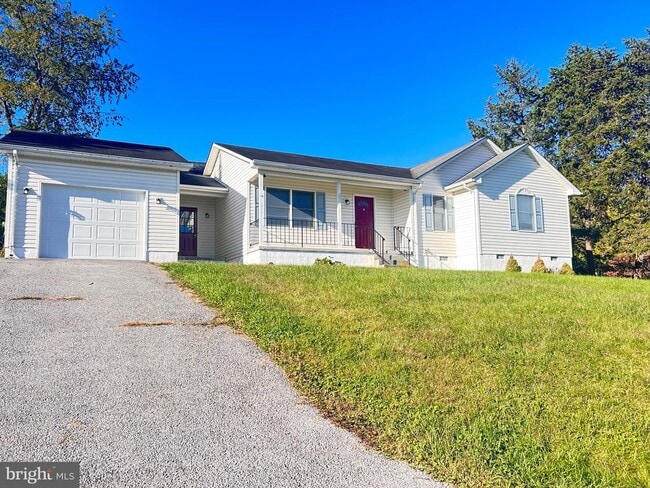 Building Photo - 200 Canyon Rd