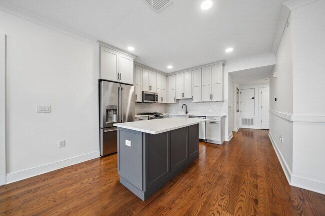 Building Photo - 139 Sherman Pl