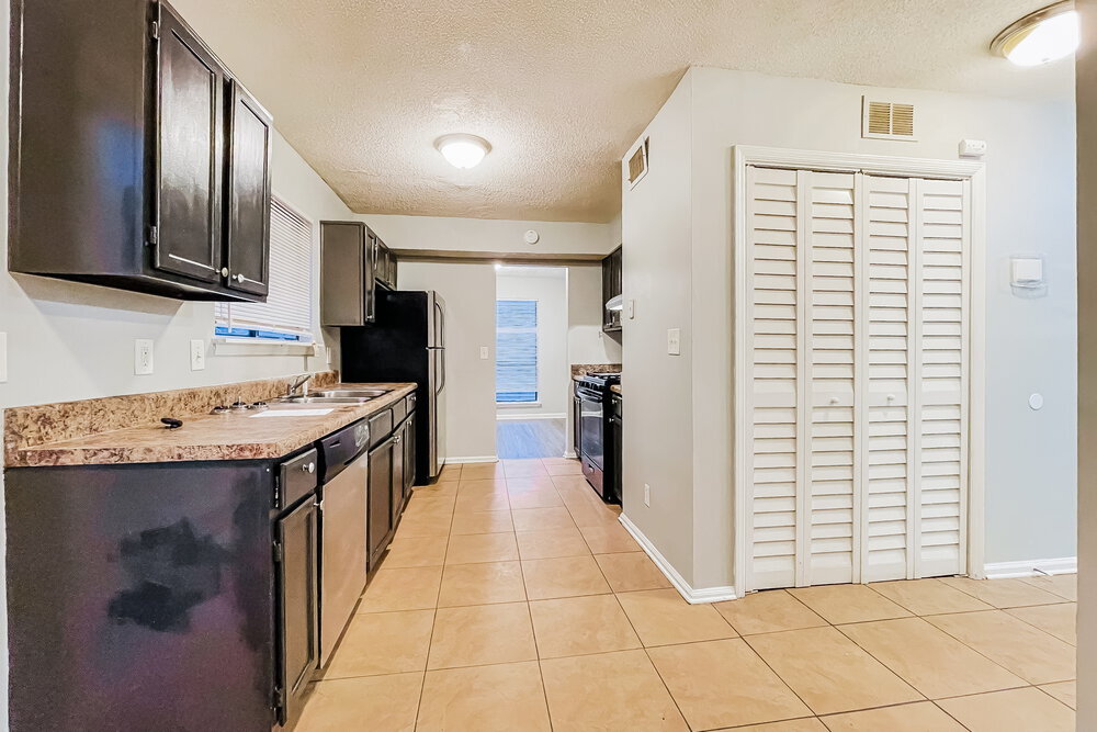 Building Photo - 3895 Springleaf Ct