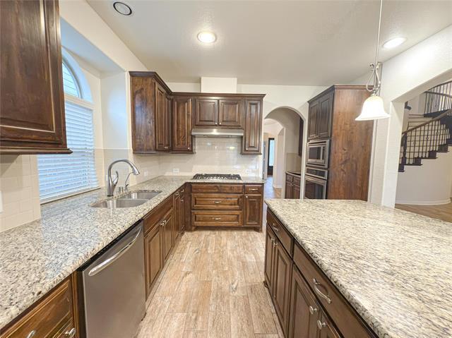 Building Photo - 12005 Beckton St