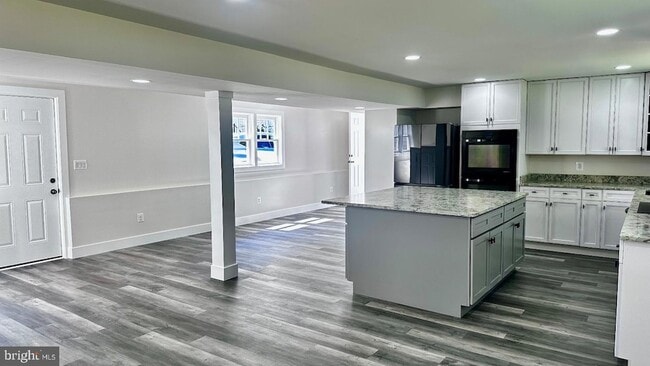 Building Photo - 5241 Main St