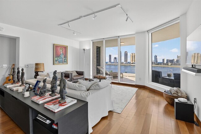 Building Photo - 6000 Island Blvd