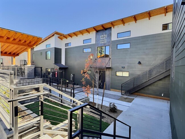 Building Photo - 1221 East Emma Drive