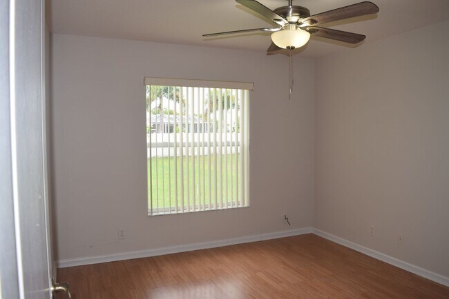 Building Photo - Stunning upgraded and immaculately maintained 3/2/2 home close to Gatlin I-95
