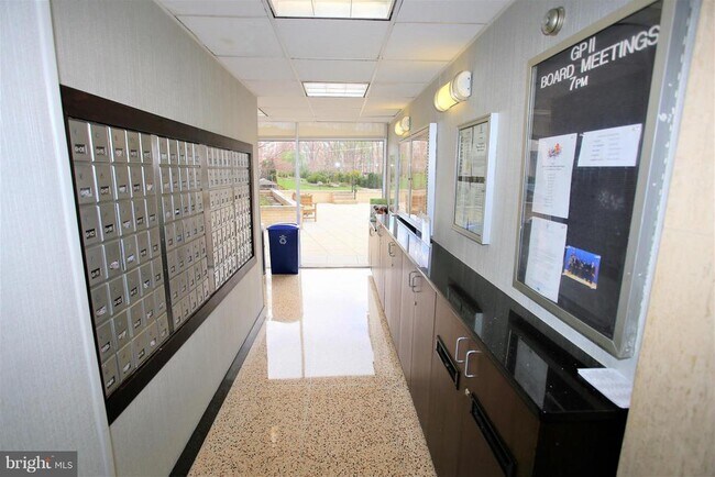 Building Photo - 10500 Rockville Pike