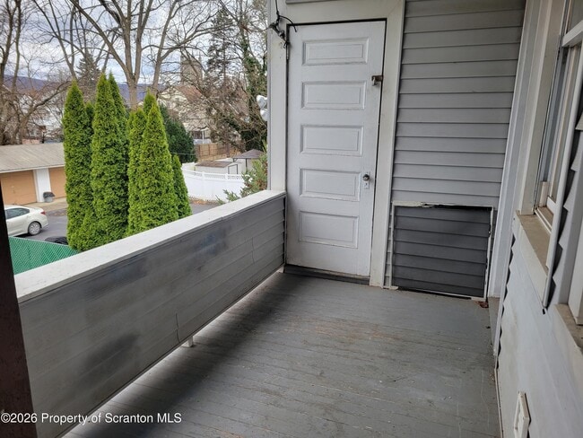 Building Photo - 34 Barney St