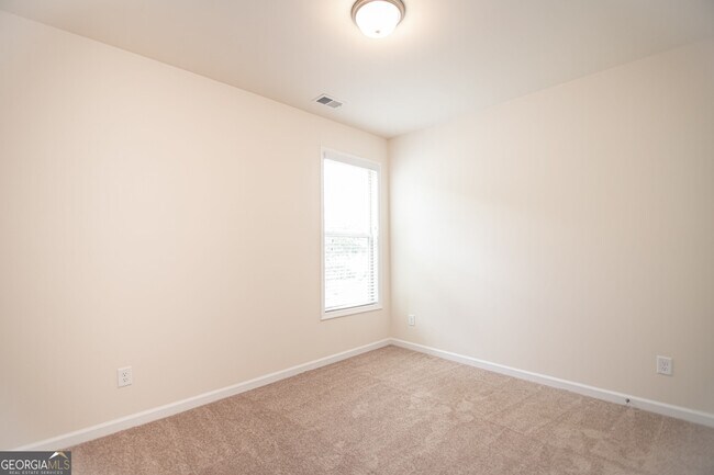 Building Photo - 5863 Krim Dr