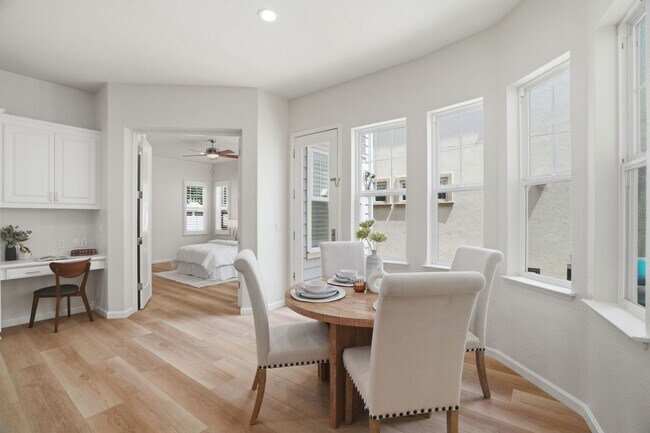 Building Photo - BRIGHT, OPEN RESIDENCE IN RIVERMARK HOME WITH EXCELLENT LAYOUT